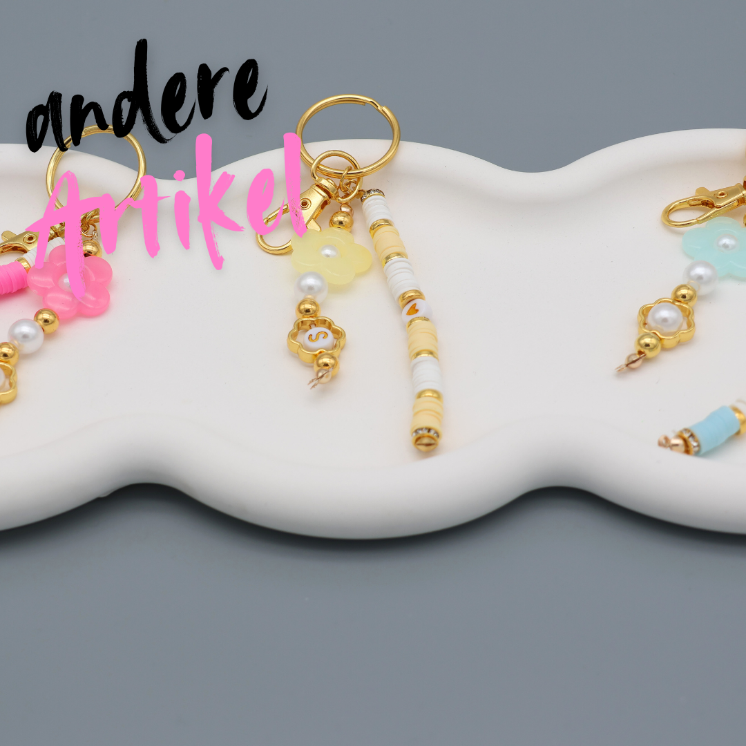 Kunterbuntes Love Armband