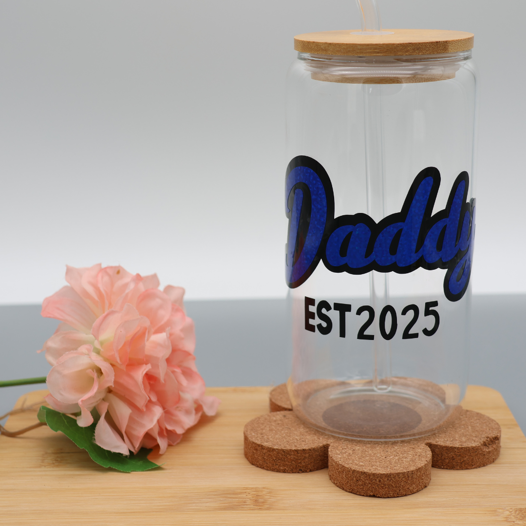 Daddy EST - personalisierbar | Trinkglas 500 ml | Strohhalm + Deckel