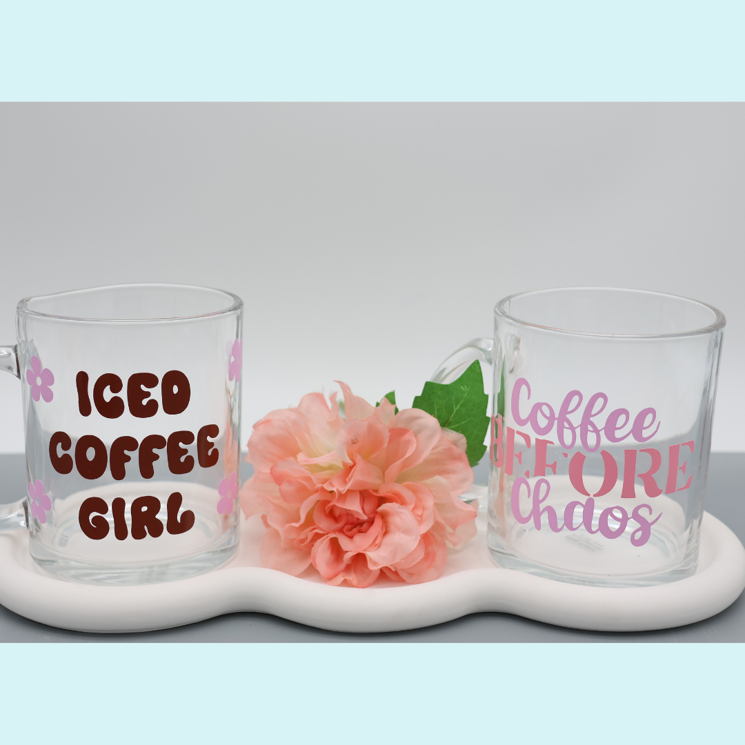 Coffee before Chaos 300ml Glas Tasse | trendige Kaffeetasse mit frechen Vinylmotiven |für heiße Getränke zuhause oder im Büro