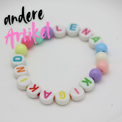 Kunterbuntes Love Armband