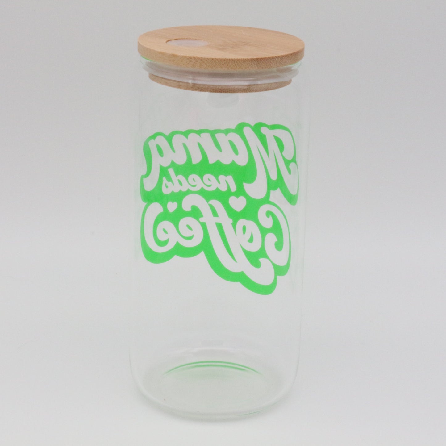 Mama needs Coffee | Trinkglas 500 ml | Strohhalm + Deckel