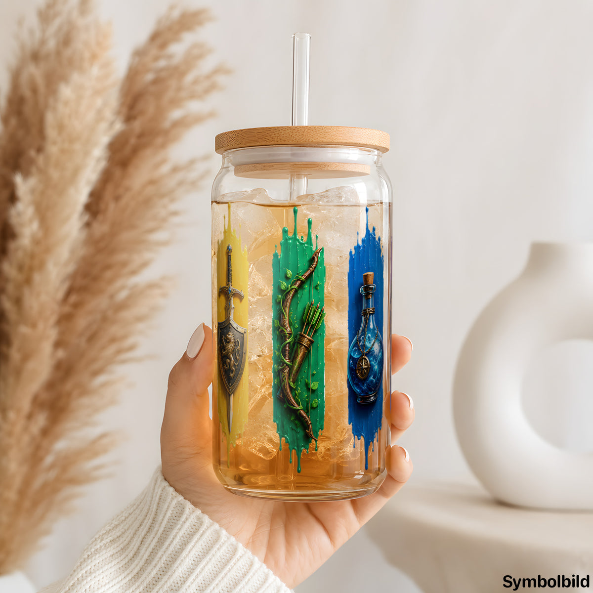 Fantasy-Ausrüstung als UV-DTF Sticker auf einem 16oz Glasbecher