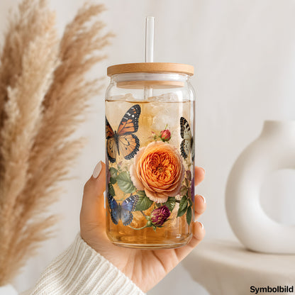Monarchfalter und Rosen als UV-DTF Sticker auf einem 16oz Glasbecher