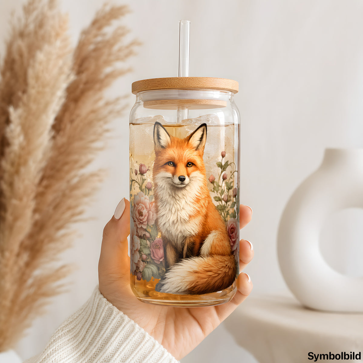 Fuchs im Rosenbeet als UV-DTF Sticker auf einem 16oz Glasbecher