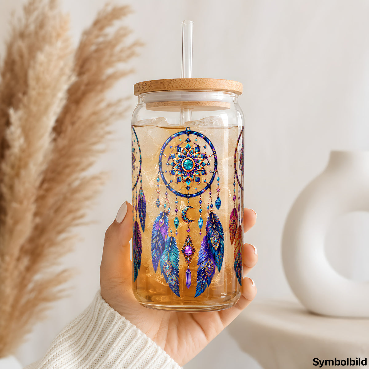 Traumfänger mit Kristallen als UV-DTF Sticker auf einem 16oz Glasbecher