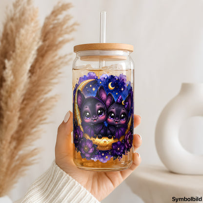 Fledermäuse auf dem Mond als UV-DTF Sticker auf einem 16oz Glasbecher
