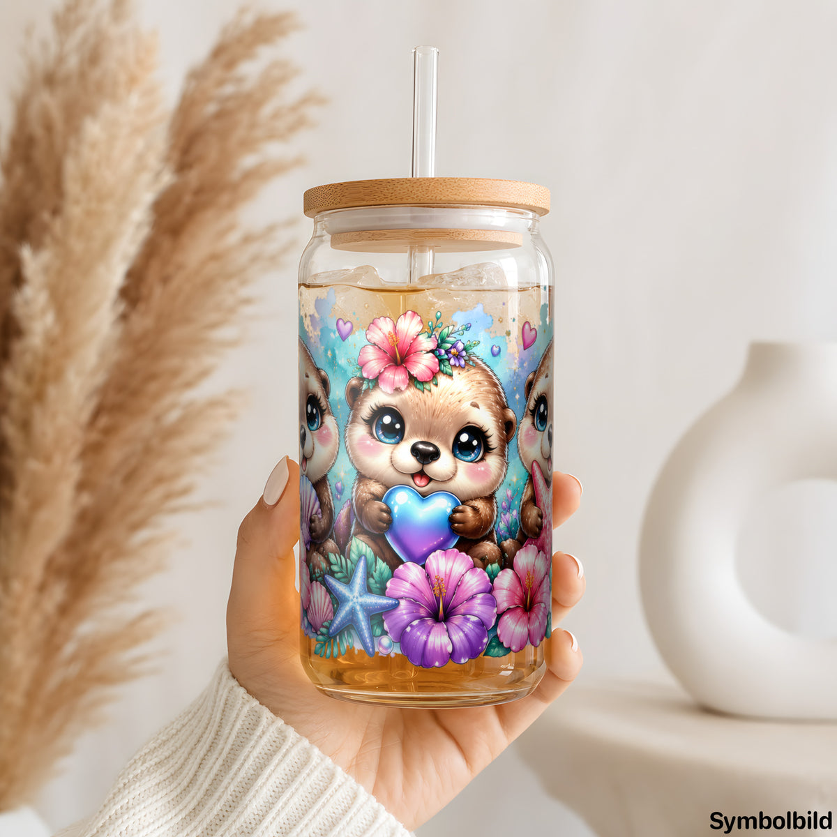 Otter im Blumenmeer als UV-DTF Sticker auf einem 16oz Glasbecher