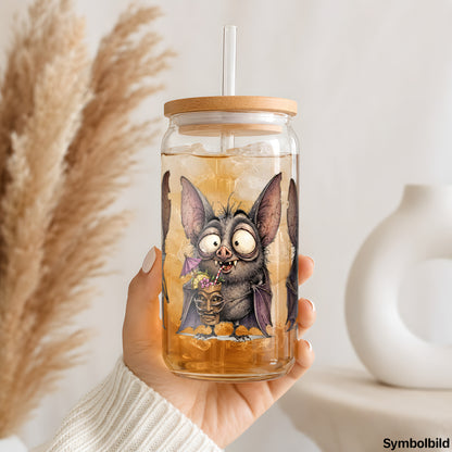 Fledermäuse mit Drinks als UV-DTF Sticker auf einem 16oz Glasbecher