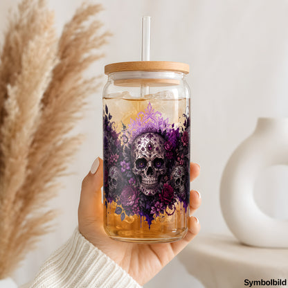 Zuckerschädel mit dunklen Rosen als UV-DTF Sticker auf einem 16oz Glasbecher