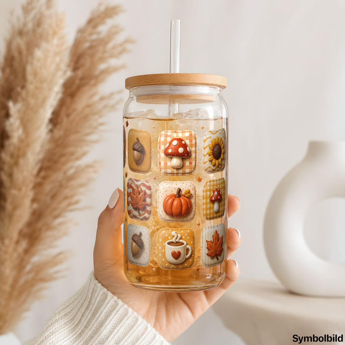 Herbst-Kachelmuster als UV-DTF Sticker auf einem 16oz Glasbecher