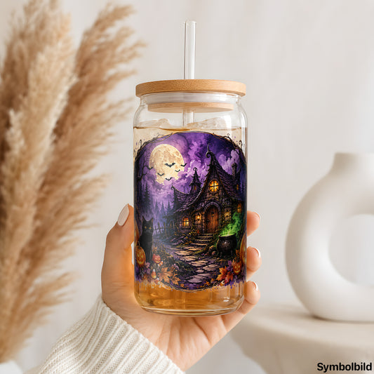 Hexenhaus mit schwarzer Katze als UV-DTF Sticker auf einem 16oz Glasbecher