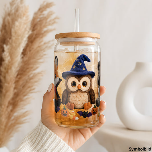 Fuchs, Eule und Waschbär im Kostüm als UV-DTF Sticker auf einem 16oz Glasbecher