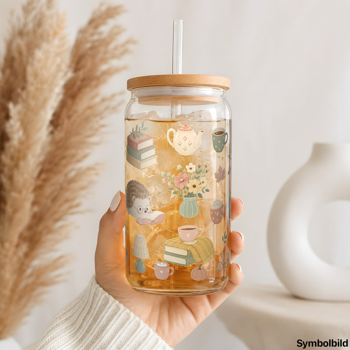 Lesestunde im Herbst als UV-DTF Sticker auf einem 16oz Glasbecher