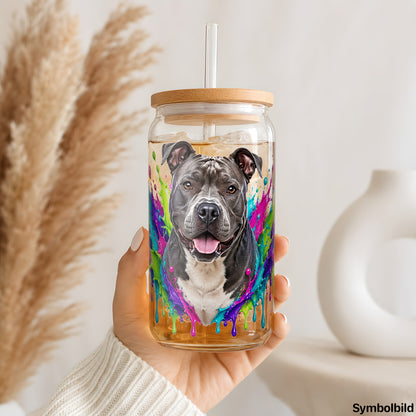 Blue Staffy im Farbrausch als UV-DTF Sticker auf einem 16oz Glasbecher