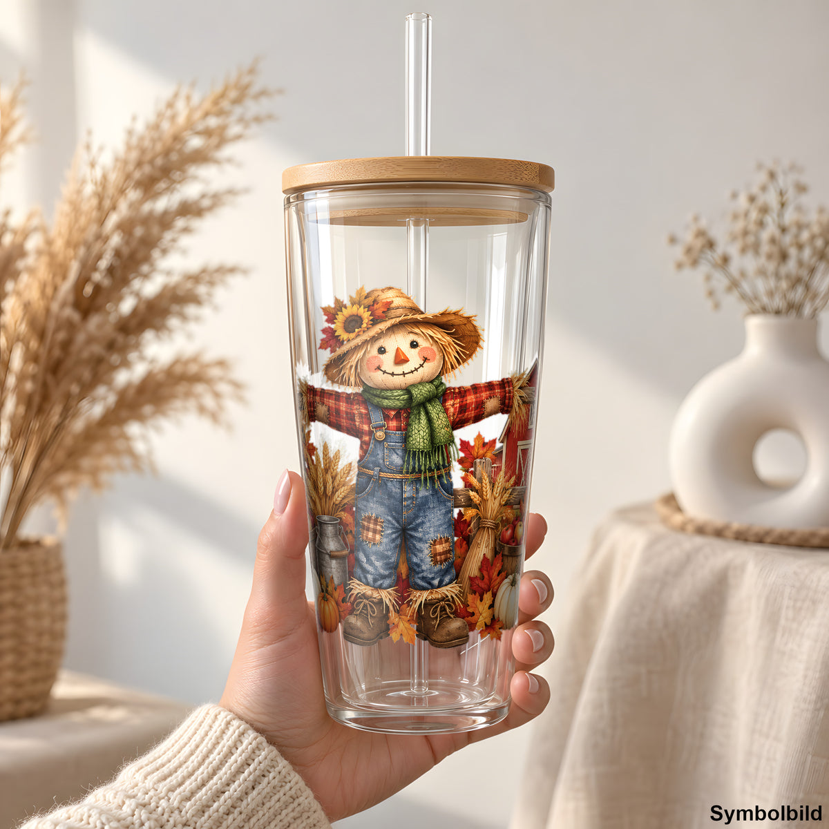 Vogelscheuche mit Latzhose auf dem Herbsthof als UV-DTF Sticker auf einem 24oz Glas-Tumbler